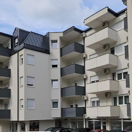 Adav Luxus Apartment Visoko Exterior photo